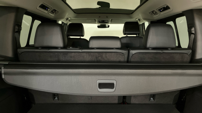 Volkswagen ID. Buzz 210kW Style Pro 79kWh 5dr Auto [Design+] Electric Estate - Image 20